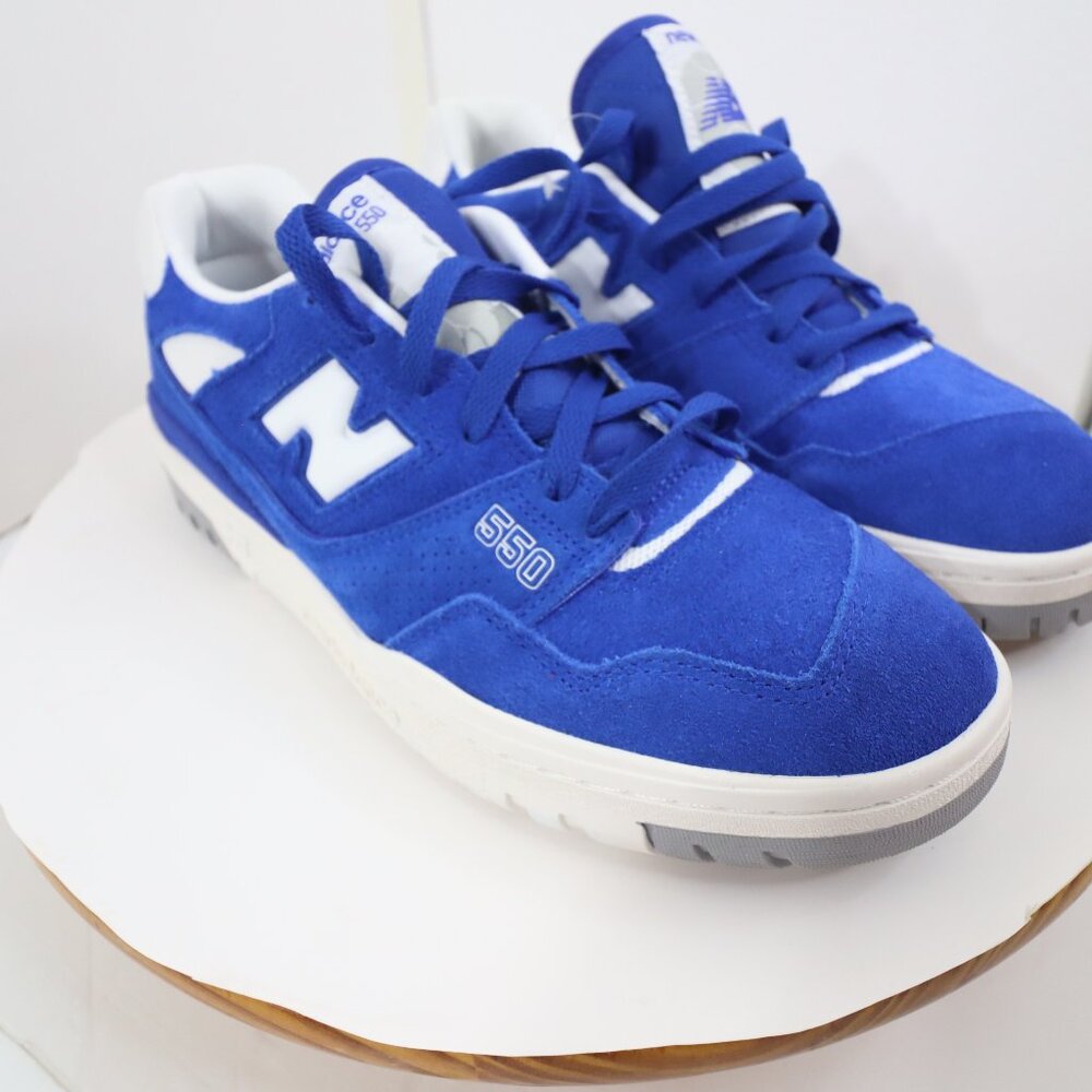 NEW BALANCE 550 SIZE 11  D BLUE WHITE GRAY CLASSIC BASKETBALL SHOE BB550VNA
